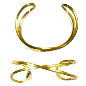 BRACCIALE OTTONE FILO QUADRO CON NODO