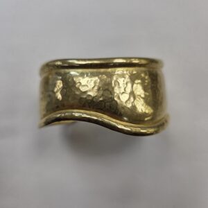 BRACCIALE MARTELLATO ONDULATO OTTONE
