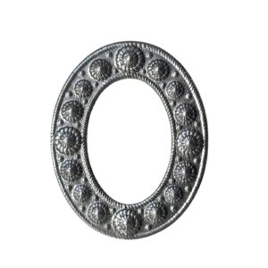OVALE IN FERRO EFFETTO BORCHIATO EST.35X28MM INT22X15MM FINE SERIE