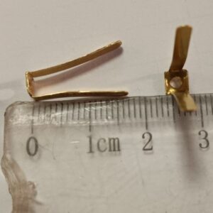 ALETTA OTTONE PIEGATA 18MM H CON FORO